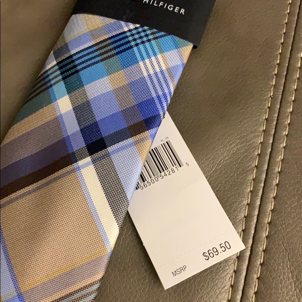 Tommy Hilfiger Men's Barbecue Plaid M20 Tie - Picture 2 of 2